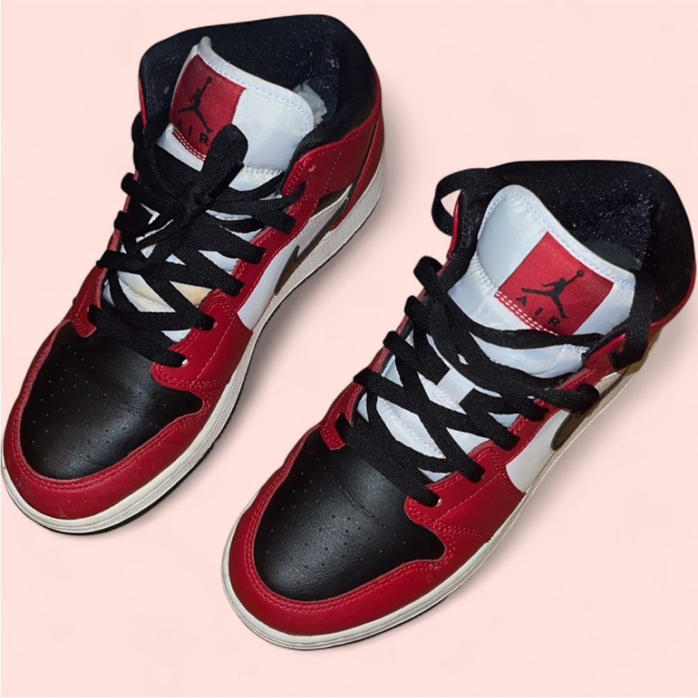 Air Jordan 1 MID Black/Gym Red - Picture 4 of 5